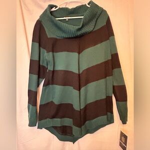 I n Studio Women’s 1x Long Sleeve Green And Black Sweater NWT